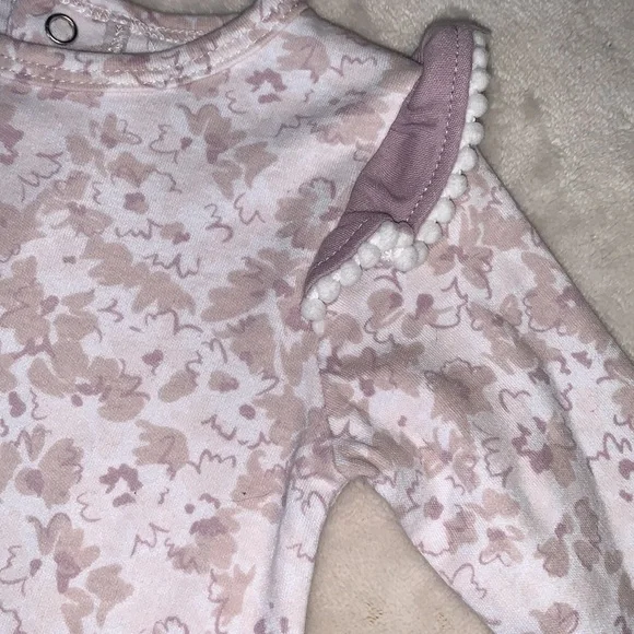 Badgley Mischka Floral Pink/Mauve Footie 0-3M EUC - Picture 4 of 10